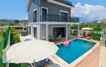 villaName