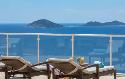 villaName