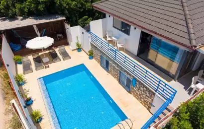 villaName