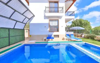 villaName