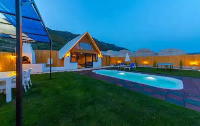 villaName