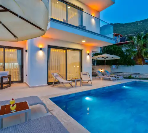 villaName